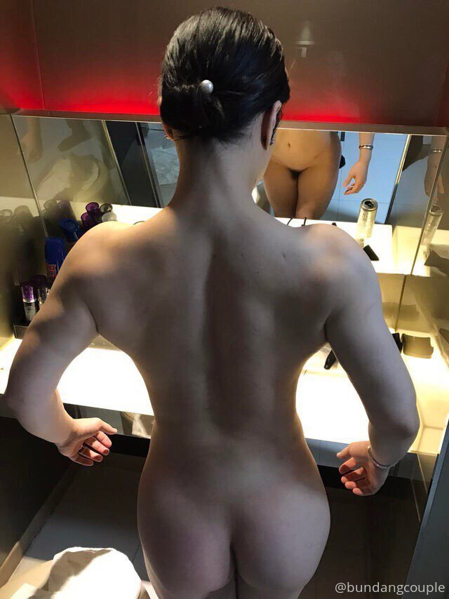 【2023-05-11】My master playing with my boobs..😅.m4v